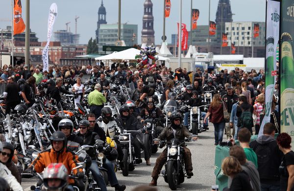 HarleyHH2011   212.jpg - Hamburger Harley Days 2011, Harley Davidson,  village,